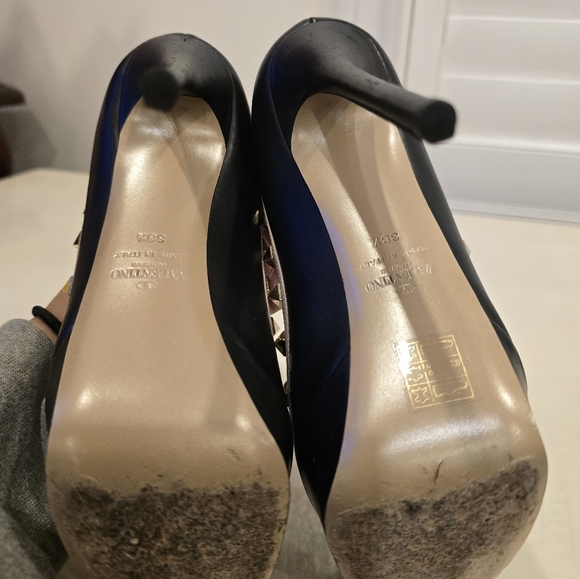 VALENTINO Rockstud Platforms - Picture 5 of 5